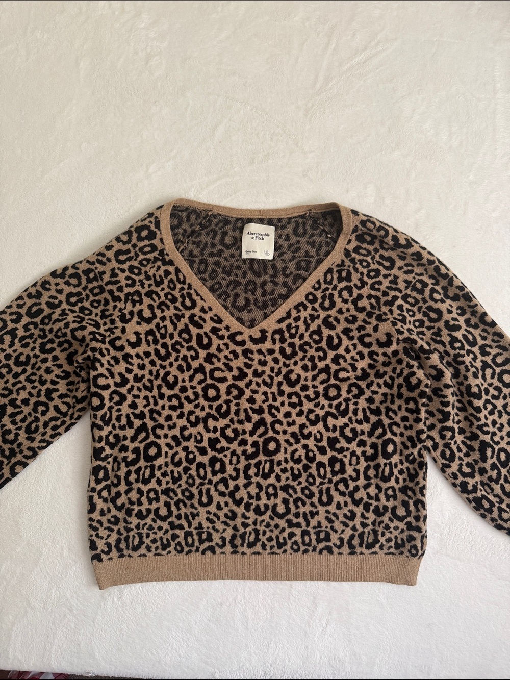 Abercrombie & Fitch Leopard Print V-Neck Sweater - Tan and Black